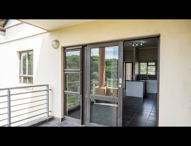 2 BEDROOM APARTMENT TO LET IN BEREA WEST